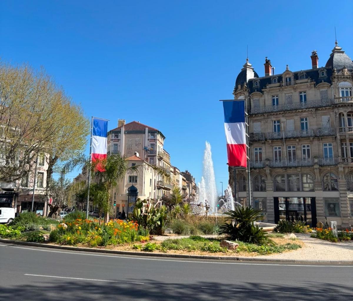 Grand Appartement De 100M2 -Allee Paul Riquet Beziers - 4Chambres - Wifi- Tv Connectee Buitenkant foto